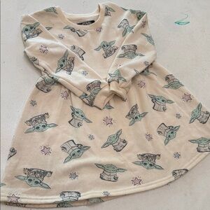 Cream Baby Yoda Print Dress size 3t